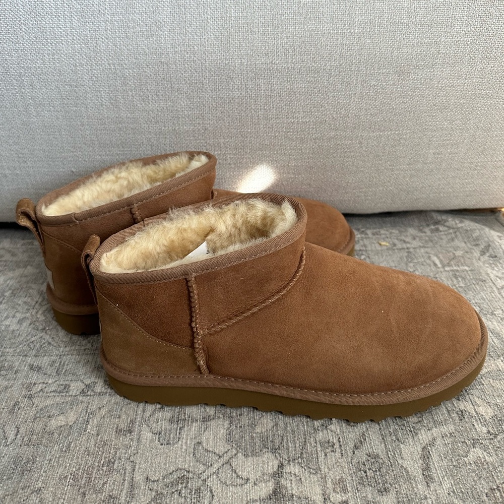 BRAND NEW Ugg Ultra Mini’s